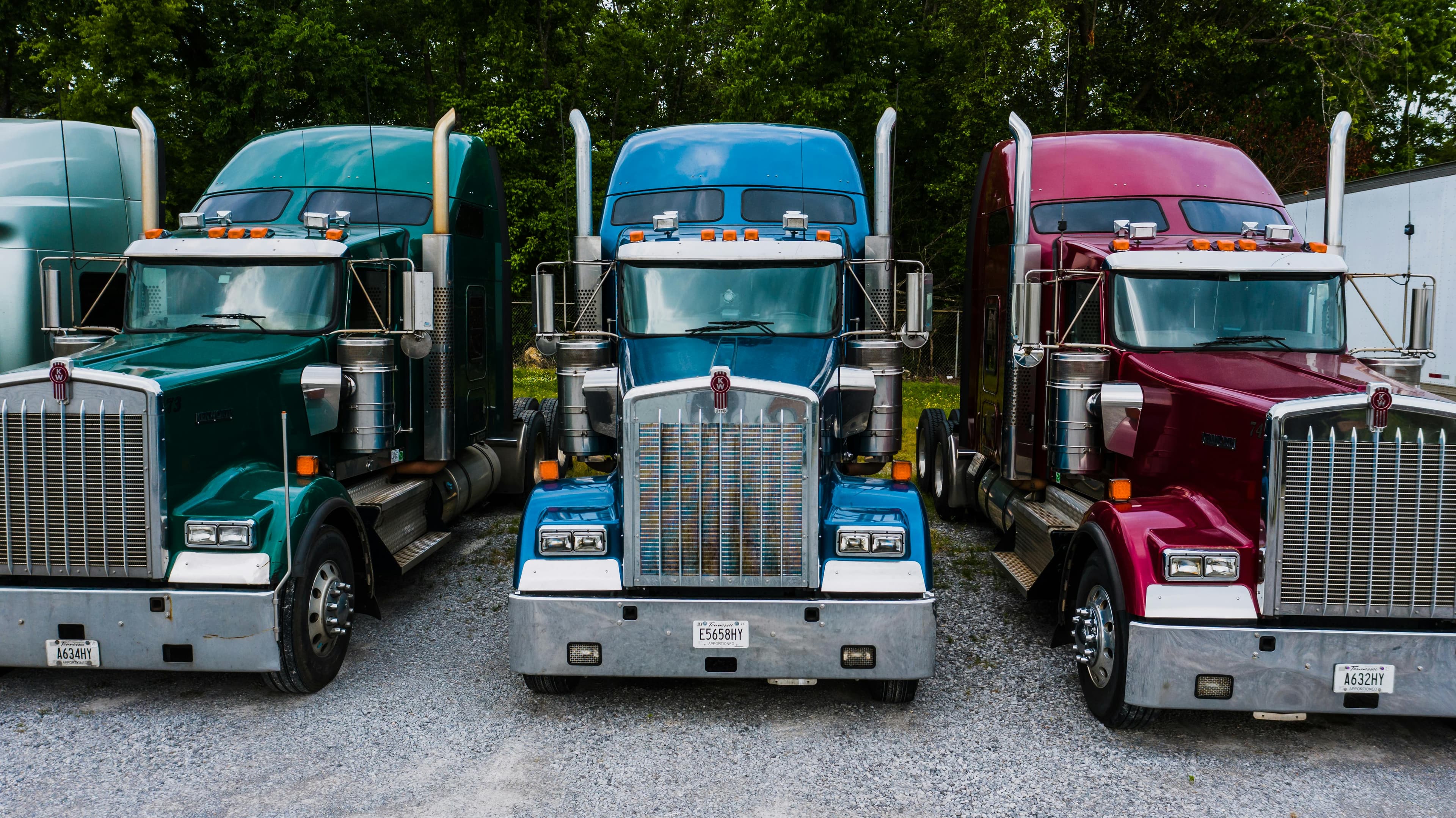 Secure truck parking lot facility with spaces in Jacksonville, FL